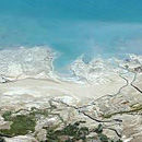 shore line dead sea 