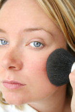 applying mineral makeup